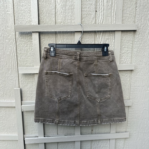 Free People brown denim mini skirt with a distressed look 🫶🏻🦋✨ - Picture 2 of 3